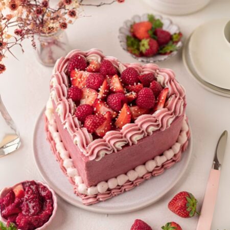 Hearty Strawberry Cake