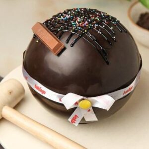 Choco Ball Pinata Cake