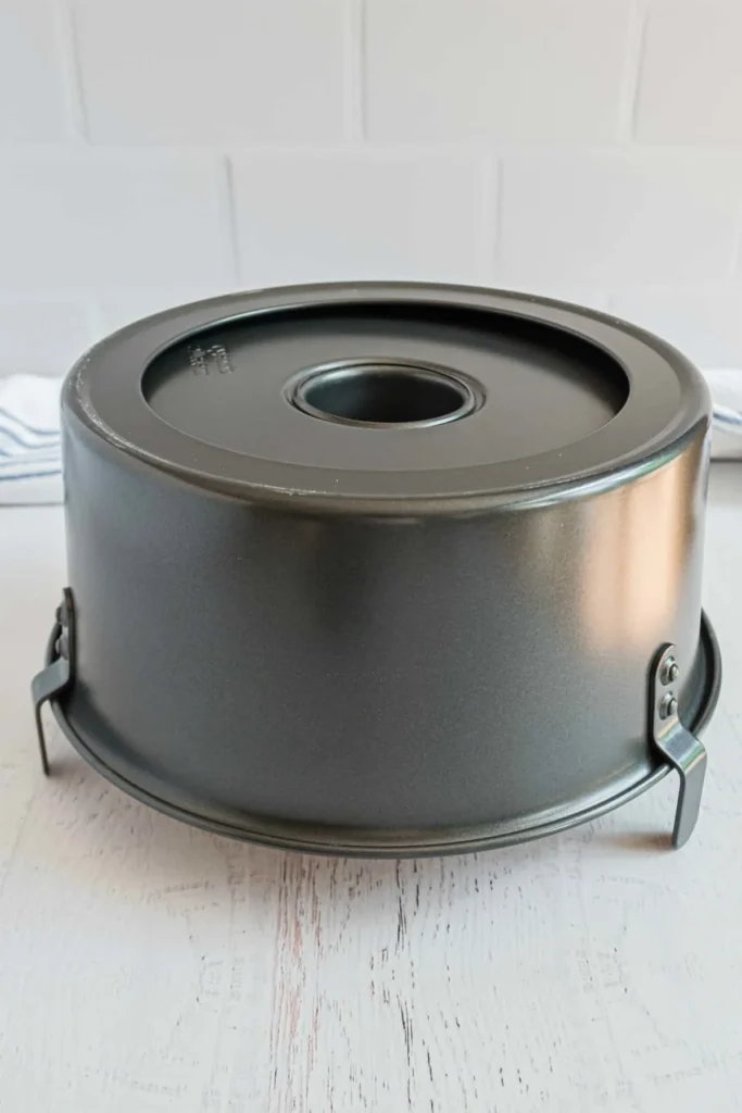 Cool Angel Food Cake Upside Down